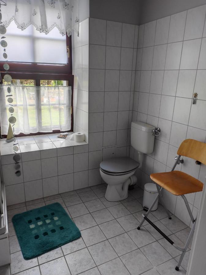 Schöne gemütliche Ferienwohnung am Saaleradweg Grosseutersdorf Exterior foto